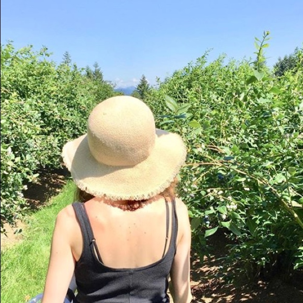 Meet your Posher, Cmr